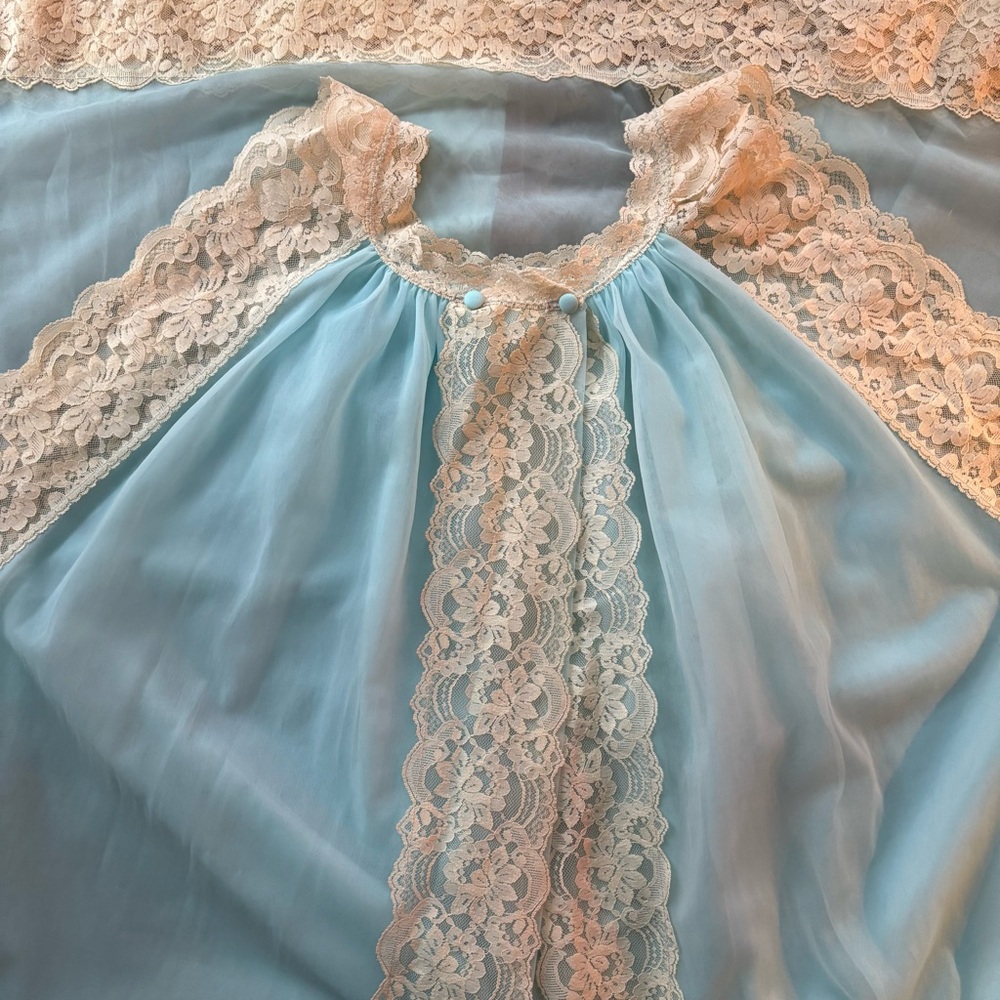 🦋 1960’s Peignoir Robe 🦋 - Picture 4 of 13